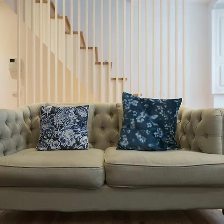 Apartment Plum Guide - Silhouettes